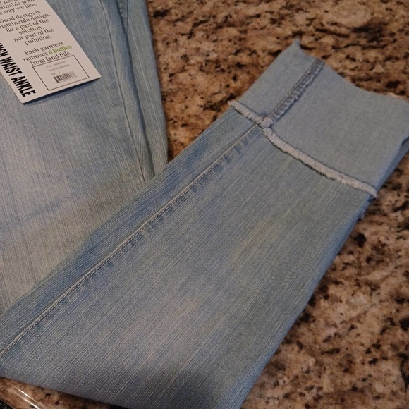 NWT d.jeans recycled denim high waist ankle jeans sz 4 light wash - Picture 3 of 8